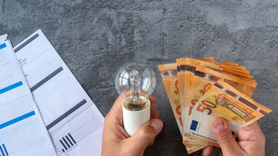 Τεράστια υποκρισία από το Υπουργείο Ενέργειας – Κάτω του 20% η κρατική στήριξη των Κοινωνικών Οικιακών Τιμολογίων