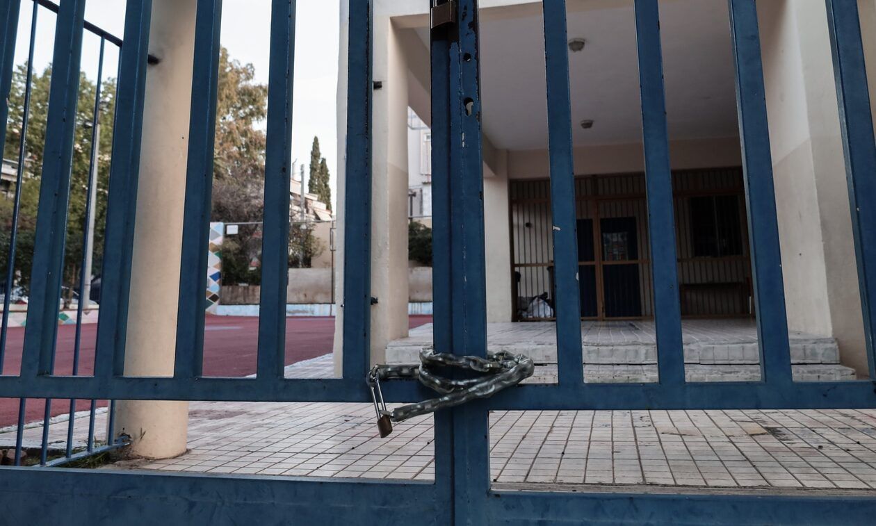 Βόλος: Βανδάλισαν και προσπάθησαν να κάψουν σχολείο