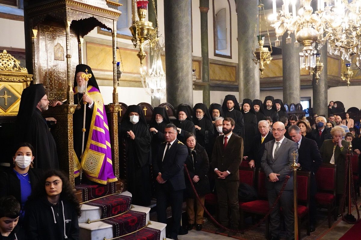 Οικουμενικός Πατριάρχης: “Υπερασπιζόμεθα μίαν παιδείαν, η οποία, ομού μετά των επιστημονικών γνώσεων, μεταδίδει εις την νέαν γενεάν πνευματικάς αρχάς και ανθρωπιστικά ιδεώδη”