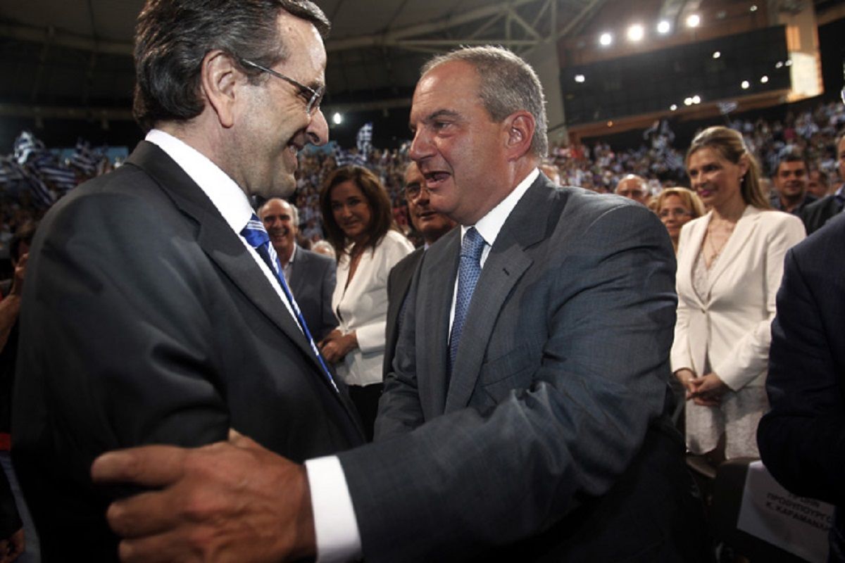 Που έγινε η νέα συνάντηση Καραμανλή-Σαμαρά ενώ δημοσκόπηση της Zoύγκλα δίνει το κόμμα του Ηλία Κασιδιάρη σε θέση βολής για την 3η θέση!