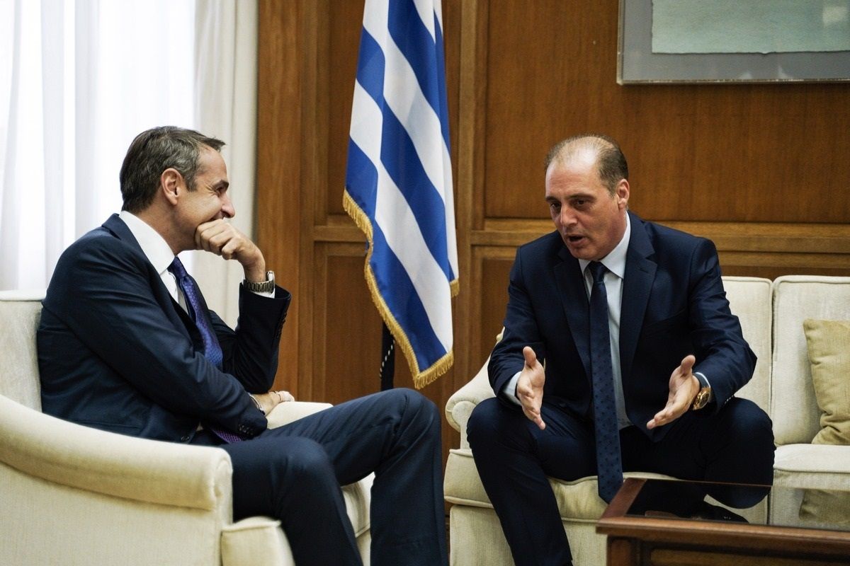Η ΝΔ ετοιμάζει συγκυβέρνηση με Βελόπουλο και ΠΑΣΟΚ