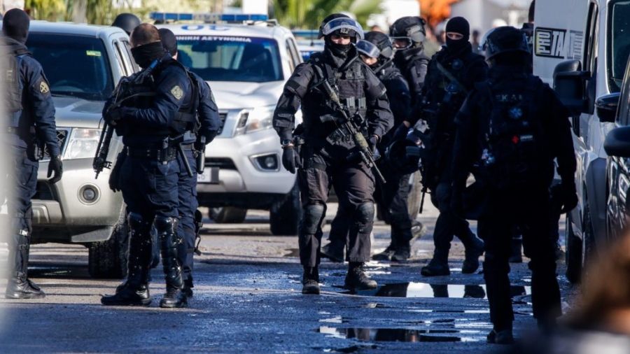 Τραγωδία με 4 νεκρούς στη Γλυφάδα - Ένοπλη επίθεση στη ναυτιλιακή European Navigation - Αυτοκτόνησε ο 70χρονος δράστης