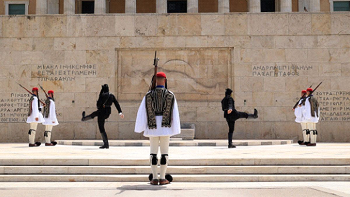 ΓΕΝΟΚΤΟΝΙΑ ΤΩΝ ΠΟΝΤΙΩΝ ΜΕ… ΞΥΛΙΝΟ ΛΟΓΟ ΑΠΟ ΠΟΛΙΤΙΚΟΥΣ!