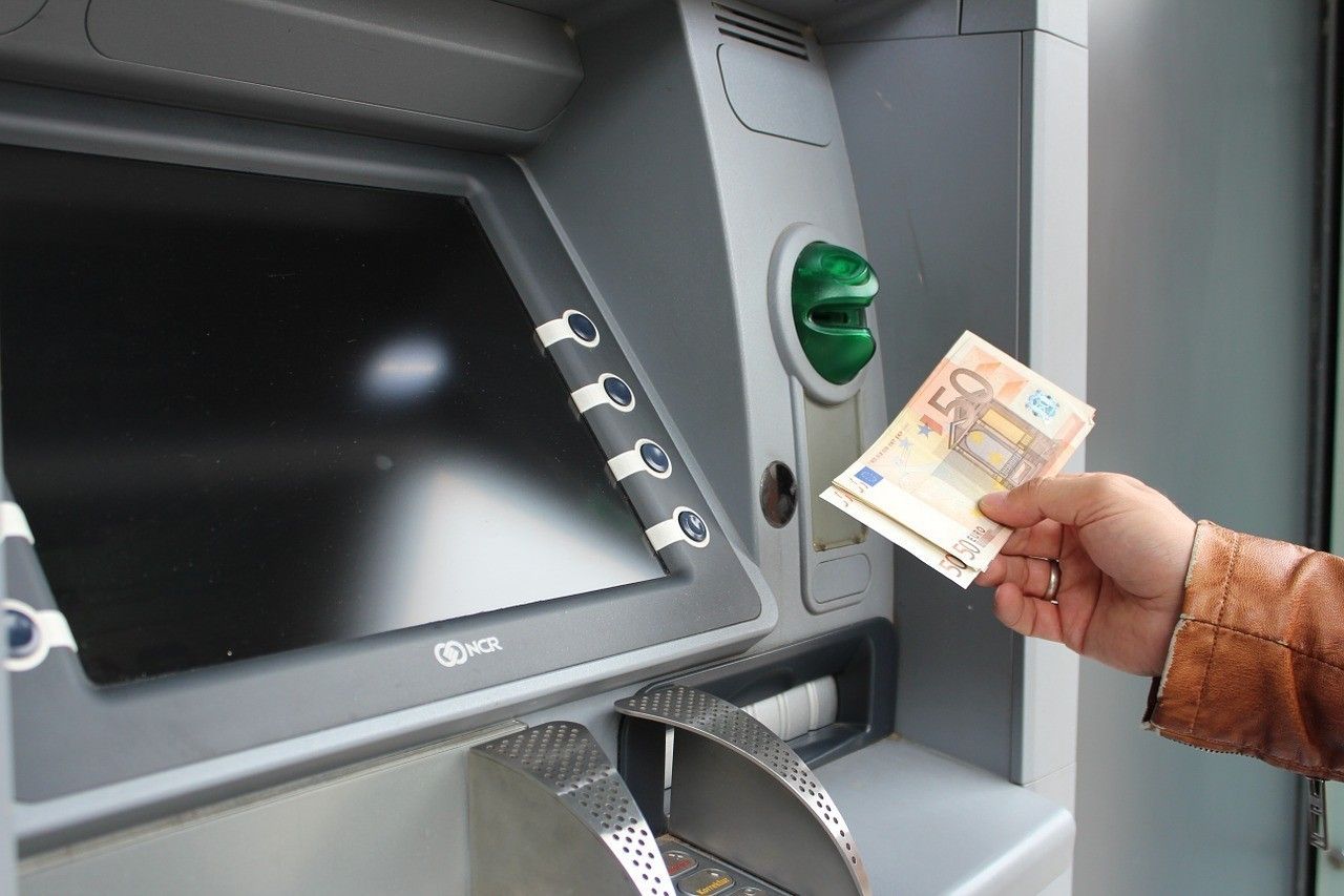 Βάζουν… χέρι σε ακατάσχετους λογαριασμούς!