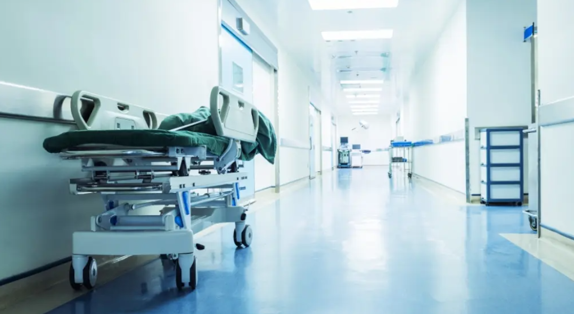 Εσπευσμένα στο νοσοκομείο με αιματέμεση αγοράκι 3,5 ετών