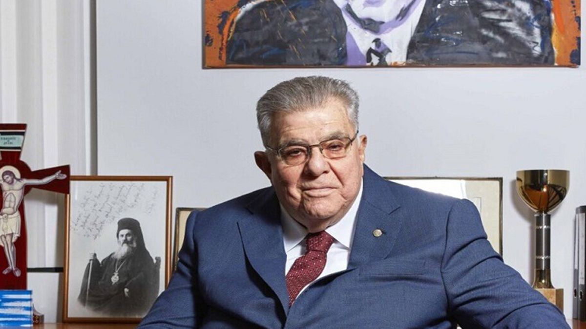 «ΕΙΜΑΙ Ο ΠΡΟΔΡΟΜΟΣ ΕΜΦΙΕΤΖΟΓΛΟΥ»