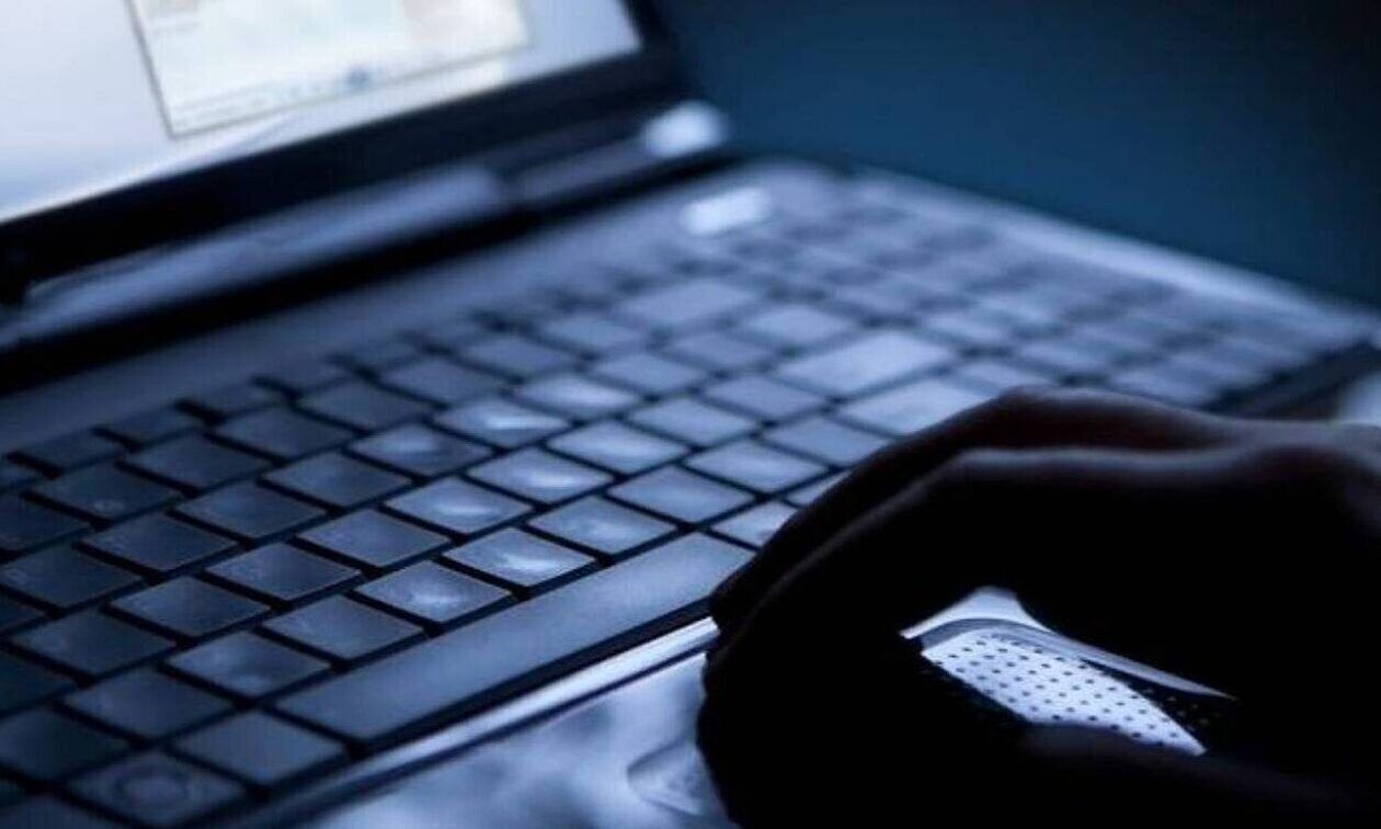 Θεσσαλονίκη: Χειροπέδες σε 52χρονο για revenge porn – Έστελνε βίντεο με την πρώην του στον νυν της!