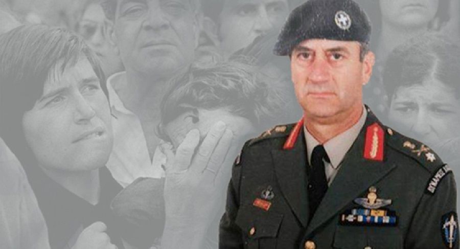 «ΕΦΥΓΕ» Ο ΗΡΩΑΣ ΤΗΣ ΚΥΠΡΟΥ, ΗΛΙΑΣ ΓΛΕΝΤΖΕΣ, ΕΝΑΣ ΖΩΝΤΑΝΟΣ ΜΥΘΟΣ ΓΙΑ ΤΟΥΣ ΑΞΙΩΜΑΤΙΚΟΥΣ ΤΩΝ ΚΑΤΑΔΡΟΜΩΝ