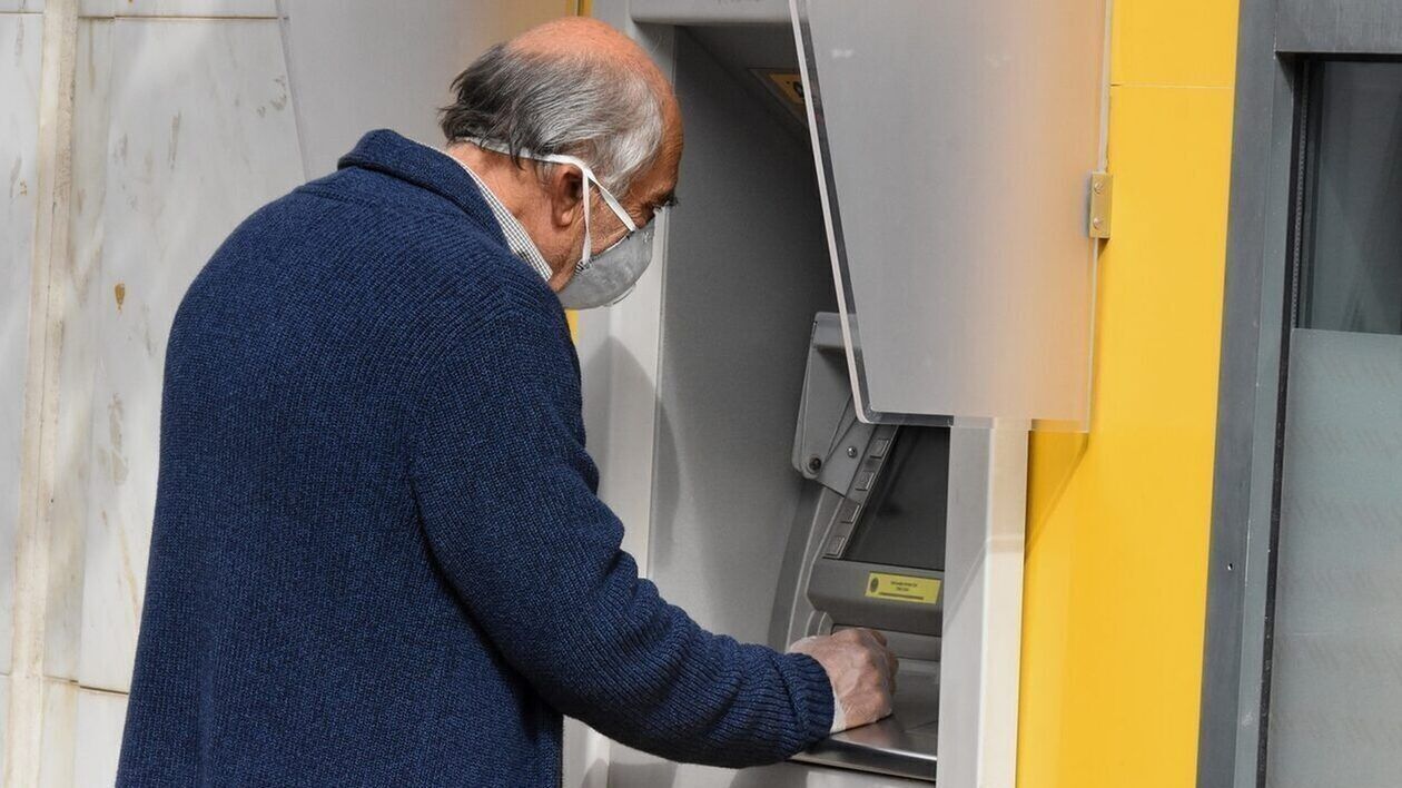 Nωρίτερα θα καταβληθούν οι συντάξεις Μαρτίου: Οι ημερομηνίες πληρωμής