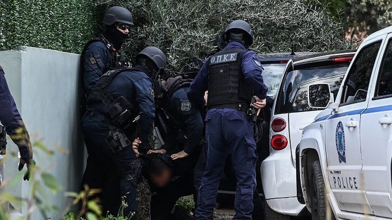 Στη φυλακή το πρώην μέλος των «Πυρήνων»: Ελεύθεροι οι ΟΥΚάδες