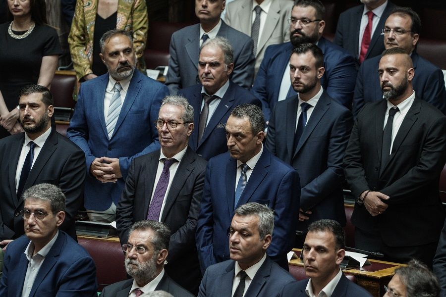 ΣΠΑΡΤΙΑΤΕΣ: ΟΜΟΦΩΝΗ Η ΑΡΣΗ ΑΣΥΛΙΑΣ ΓΙΑ ΤΟΥΣ 11 ΒΟΥΛΕΥΤΕΣ