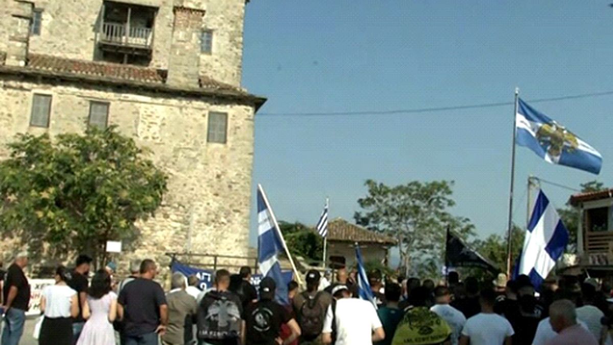 ΚΑΤΩ ΤΑ ΧΕΡΙΑ ΣΑΣ ΑΠΟ ΤΗ ΜΟΝΗ ΕΣΦΙΓΜΕΝΟΥ