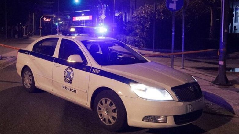 Έκρηξη από γκαζάκια σε είσοδο πολυκατοικίας στον Βύρωνα