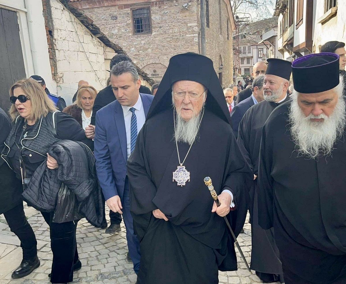Σε κλίμα συγκίνησης ο αγιασμός των υδάτων στην Τρίγλια από τον Πατριάρχη Βαρθολομαίο