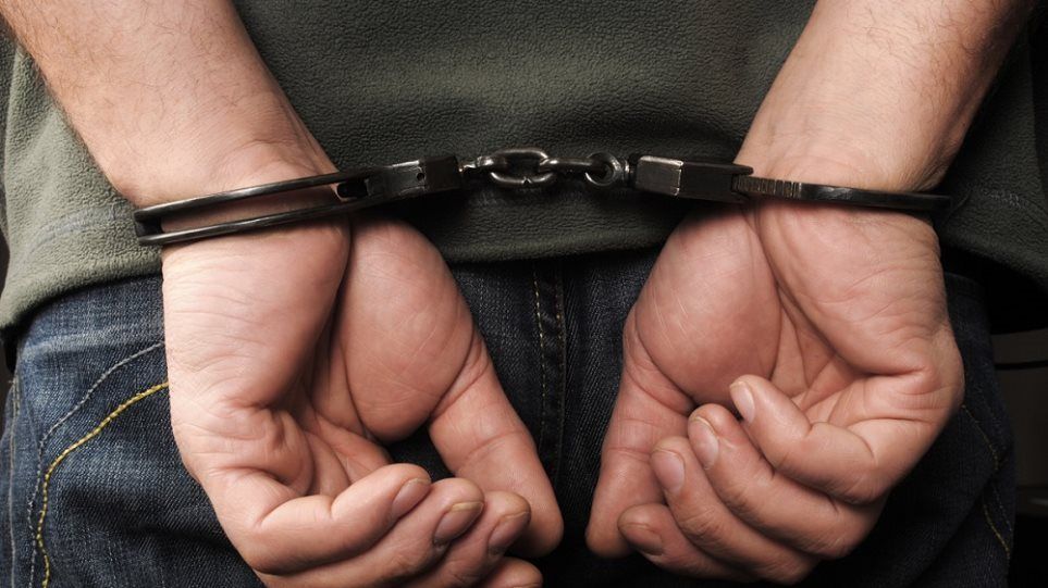 Λάρισα: Συμπλοκή ανηλίκων σε δομή λαθρομεταναστών – Στο νοσοκομείο ένας νεαρός