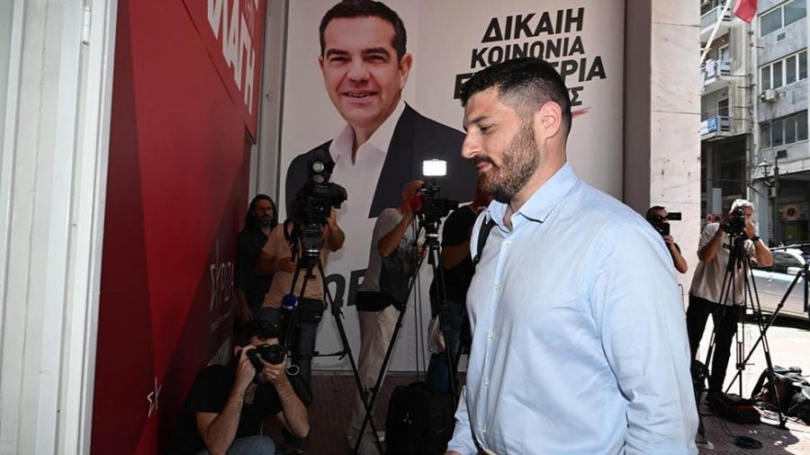 Ραγδαίες εξελίξεις στο ΣΥΡΙΖΑ – «Ρίχνει» Τεμπονέρα δίπλα στον Κασσελάκη ο Τσίπρας, πλαγιοκοπείται το ΠΑΣΟΚ