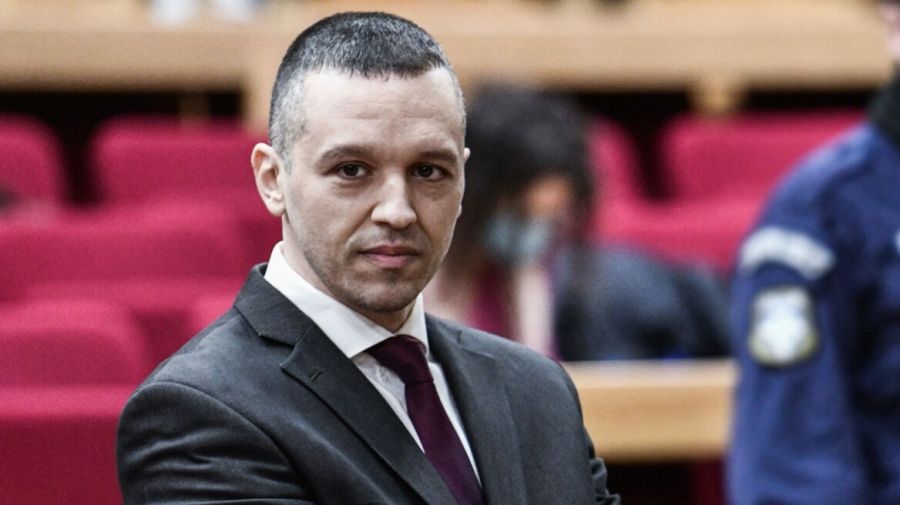 Το πρώτο “ΕΛΕΥΘΕΡΟ” μήνυμα του Ηλία Κασιδιάρη από το γραφείο του σπιτιού του!